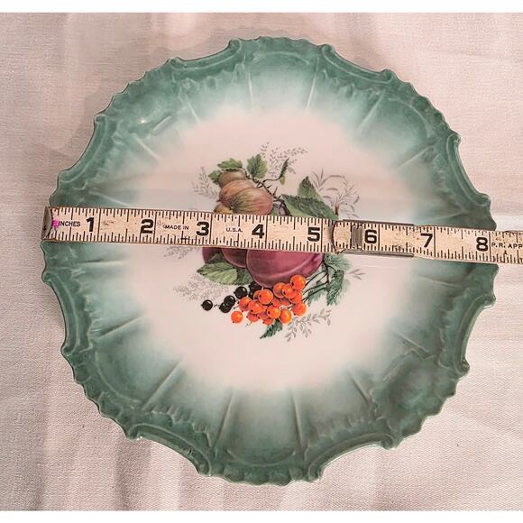 Decorative Fruit Inspired Ceramic Plate Green Scallop Edge Plums Berries Fruit - Picture 3 of 3